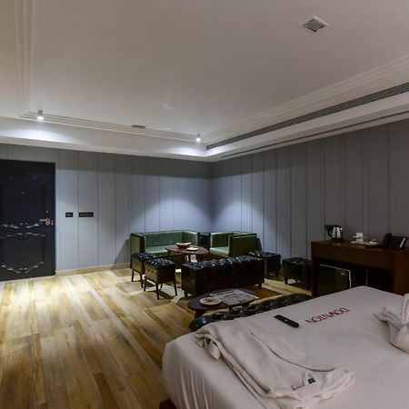 The Downton Hotel Raipur  ภายนอก รูปภาพ