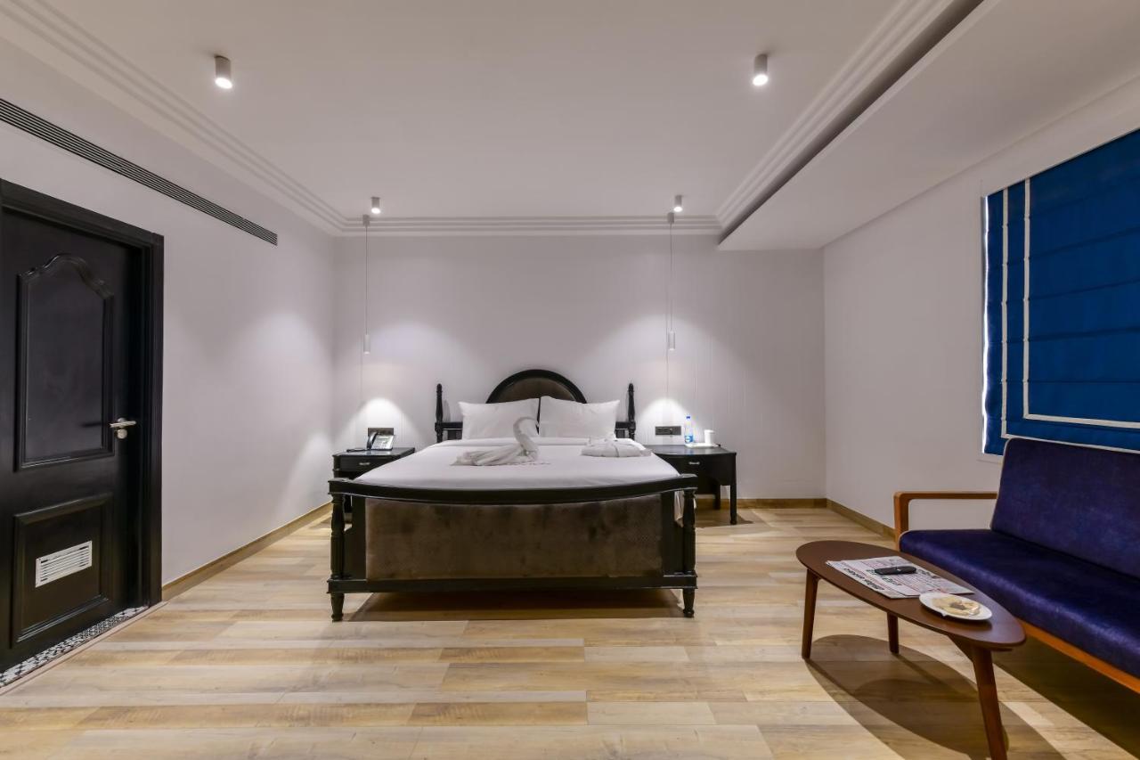 The Downton Hotel Raipur  ภายนอก รูปภาพ