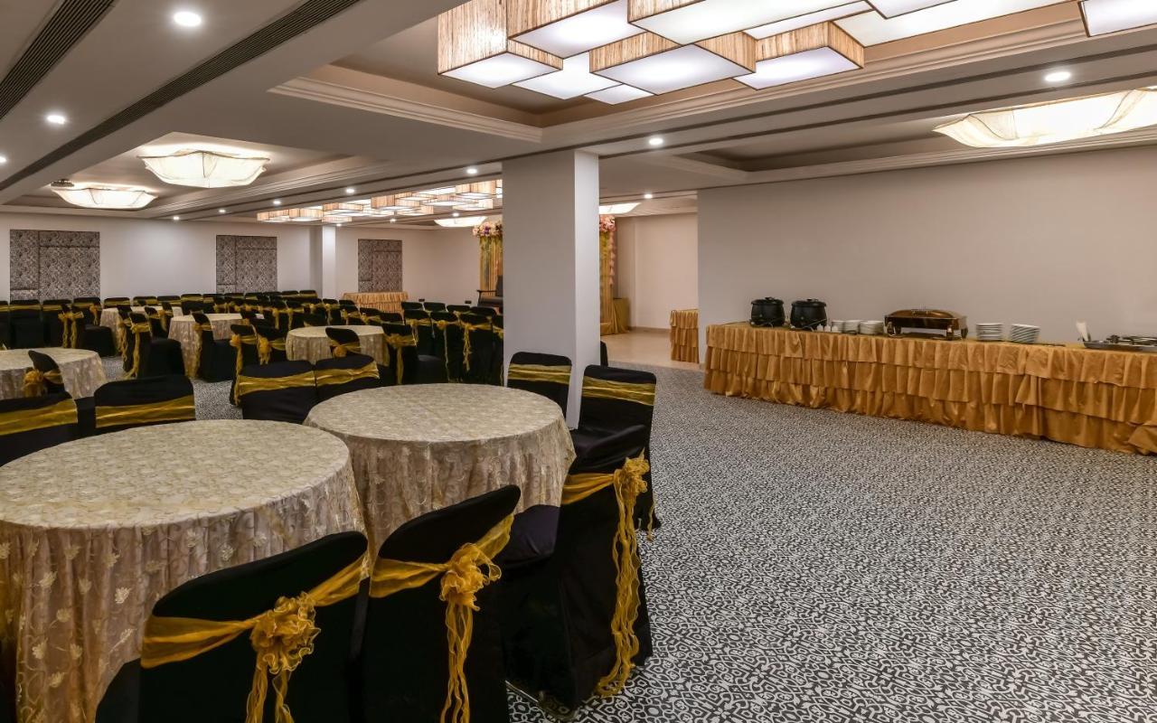 The Downton Hotel Raipur  ภายนอก รูปภาพ
