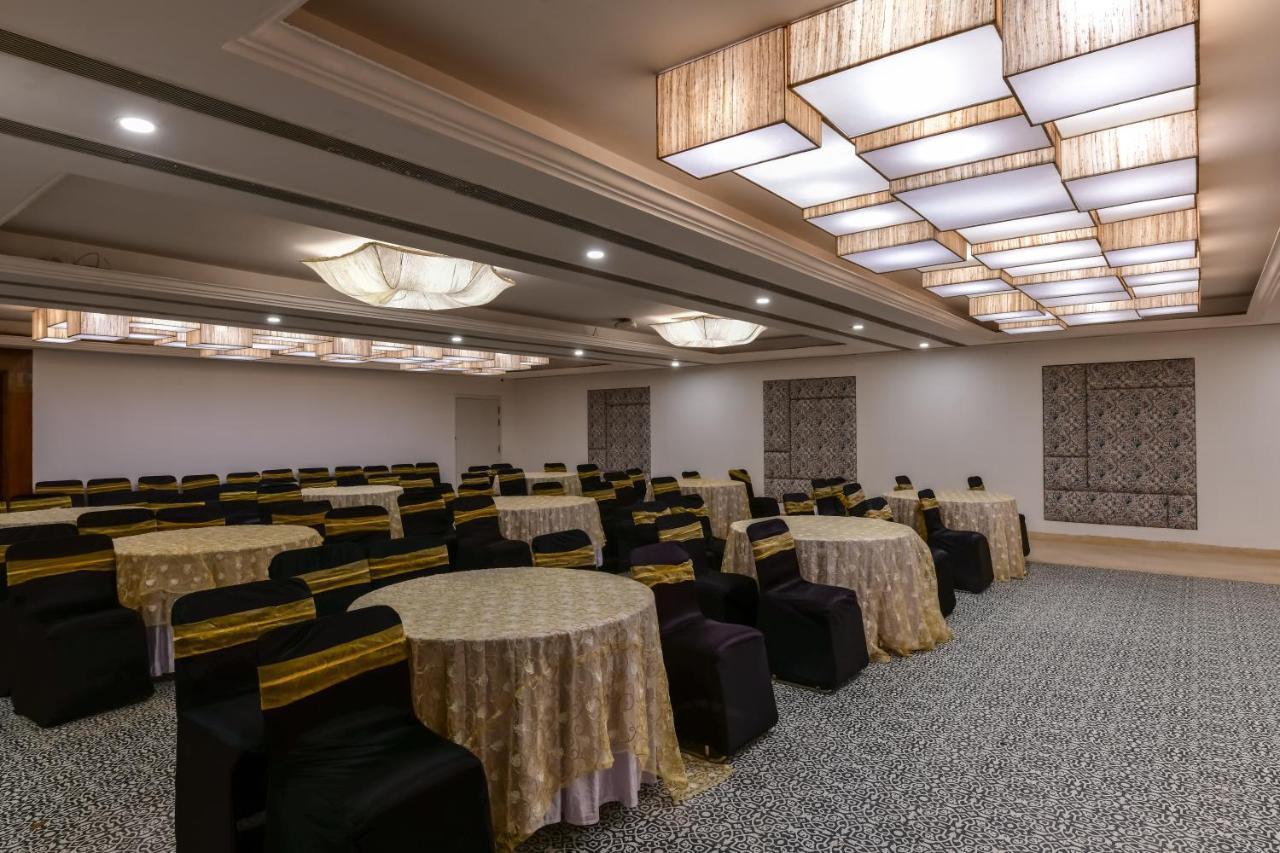The Downton Hotel Raipur  ภายนอก รูปภาพ