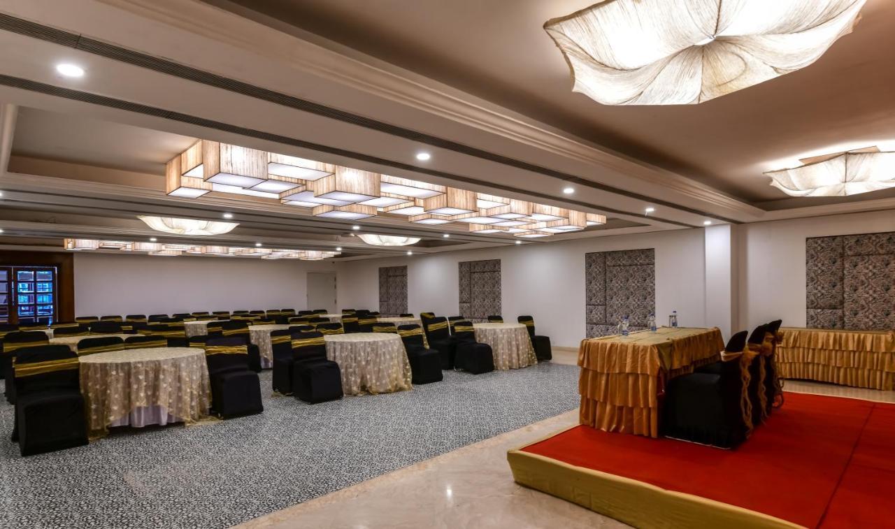 The Downton Hotel Raipur  ภายนอก รูปภาพ